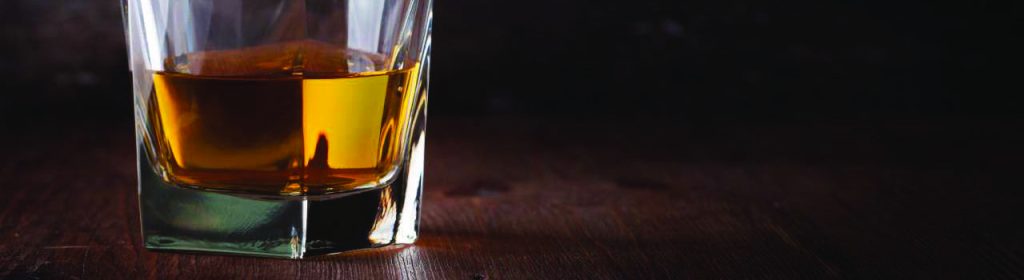Immagine di un bicchiere di liquore